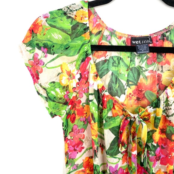 Tropical Floral Top 🌴 🌺 - Picture 7 of 7